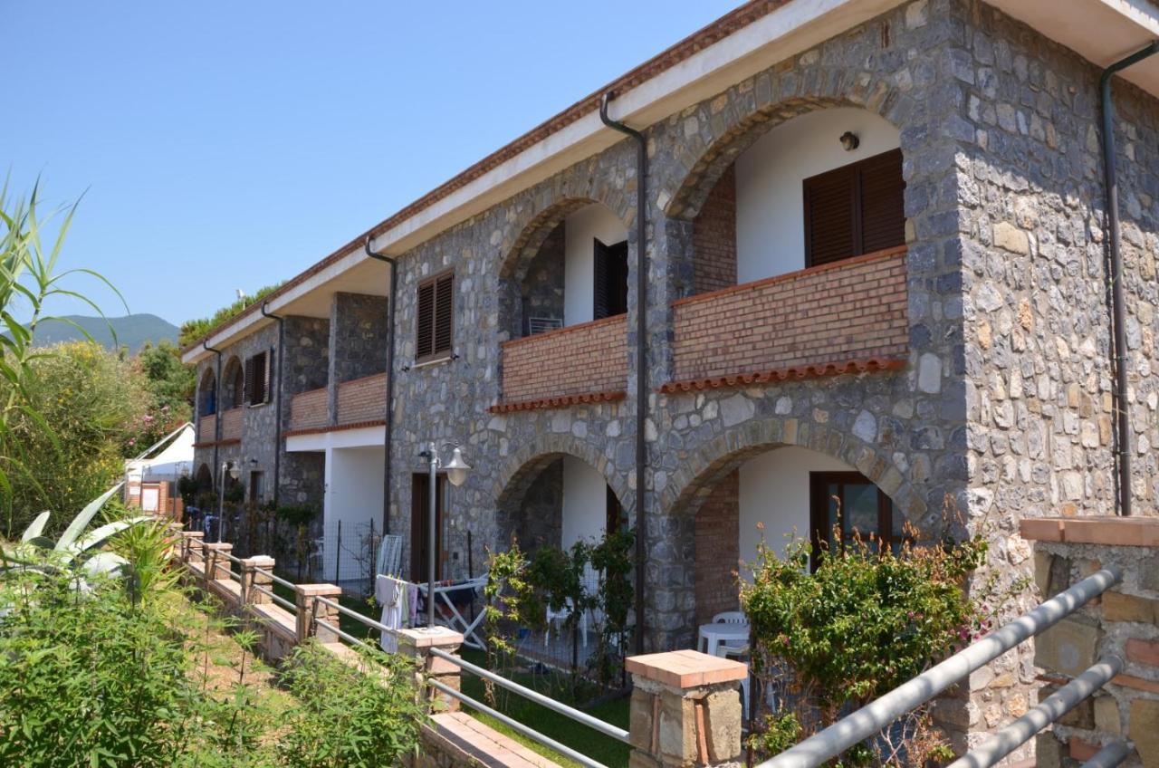 Residence Le Palme - Appartamenti Sul Mare - Spiaggia Tra Palinuro E Caprioli Pisciotta Ngoại thất bức ảnh