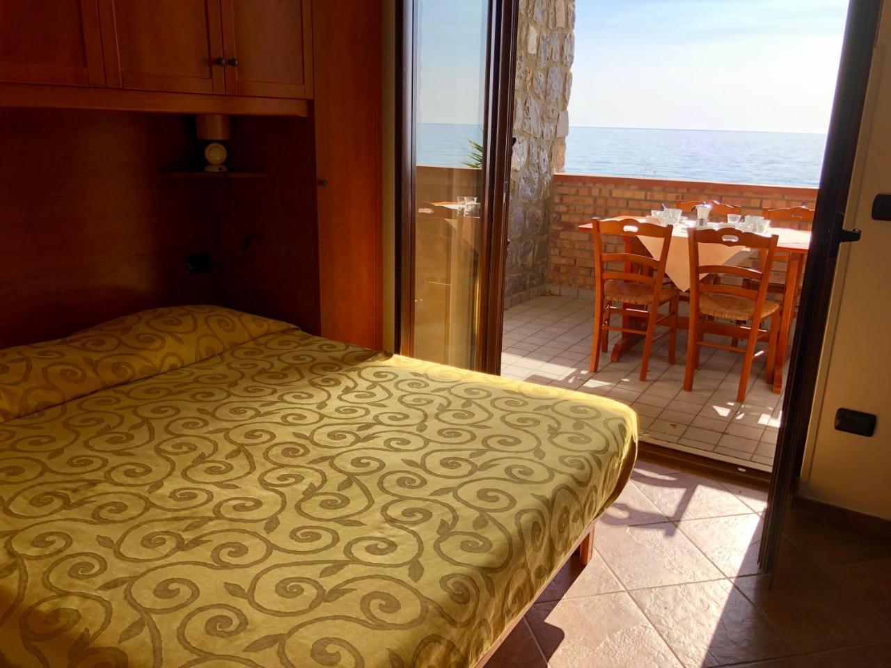 Residence Le Palme - Appartamenti Sul Mare - Spiaggia Tra Palinuro E Caprioli Pisciotta Ngoại thất bức ảnh